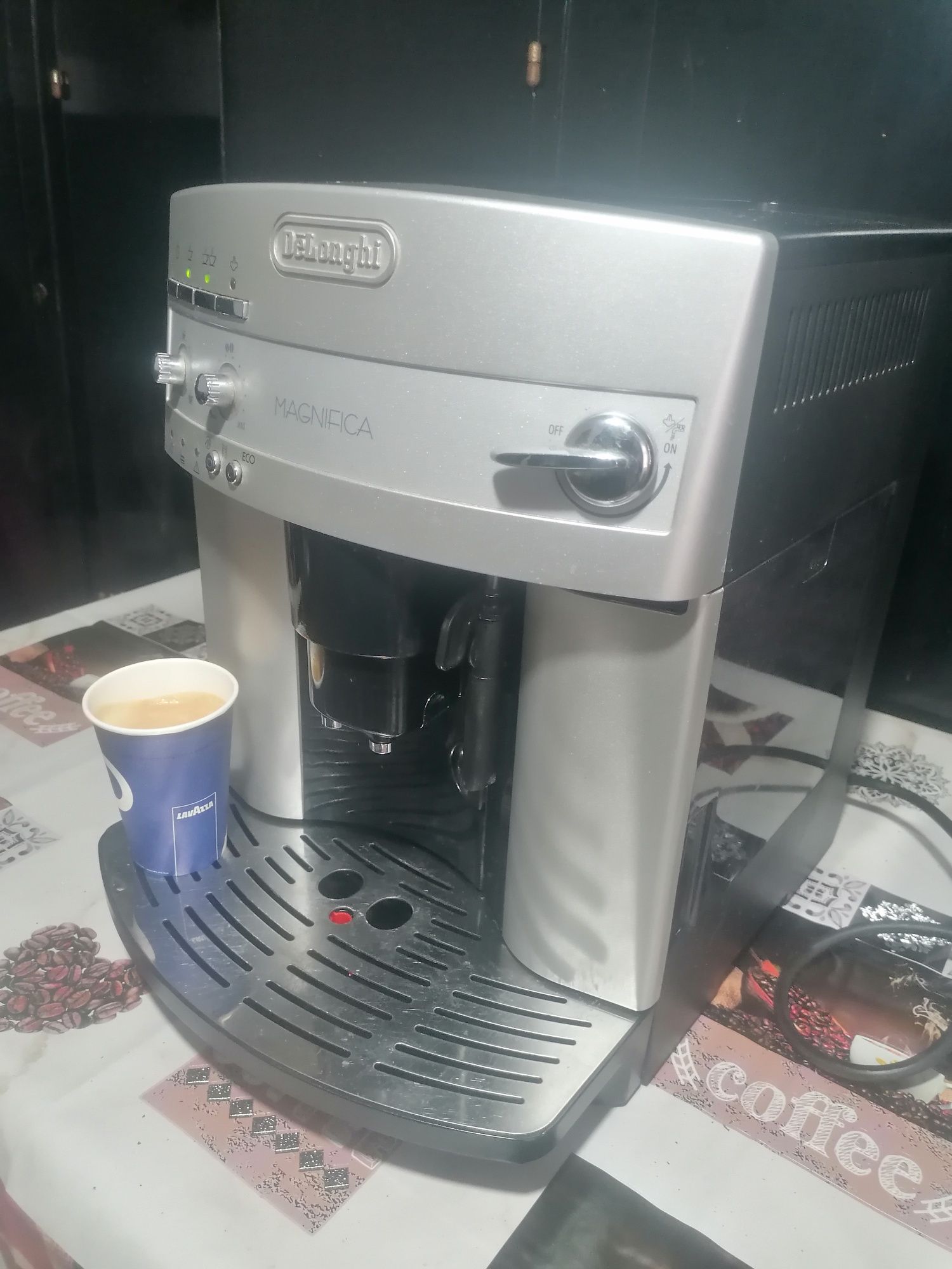 Espresor cafea Delonghi magnifica