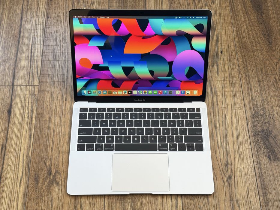 НОВ! Macbook air 13" 2019 1,6GHz i5 8GB Ram 128GB SSD