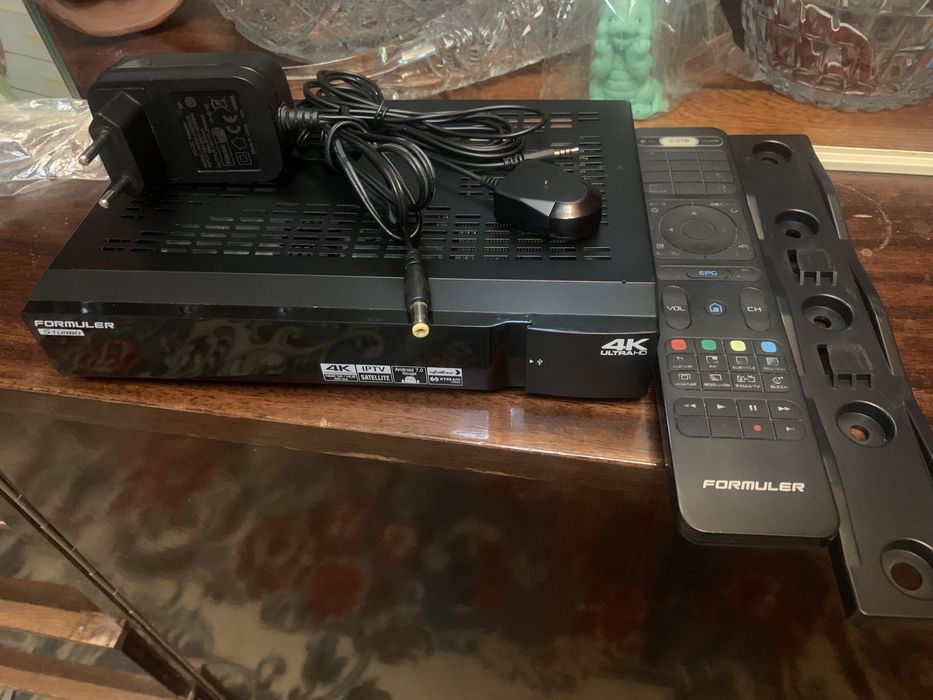Продам спутниковый тюнер FORMULER S turbo 4K ULTRA HD