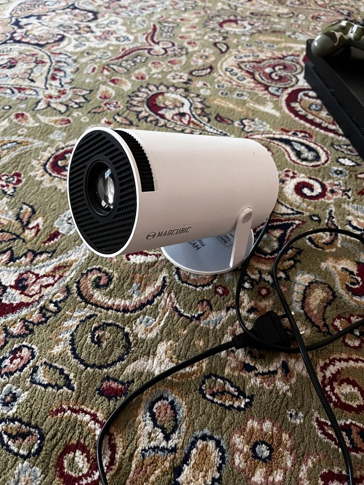 Hy300 projector хорошо работает