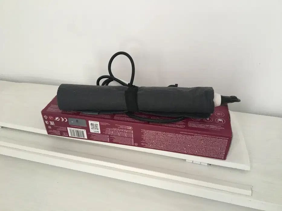 Placa de îndreptat părul Philips BHS 515