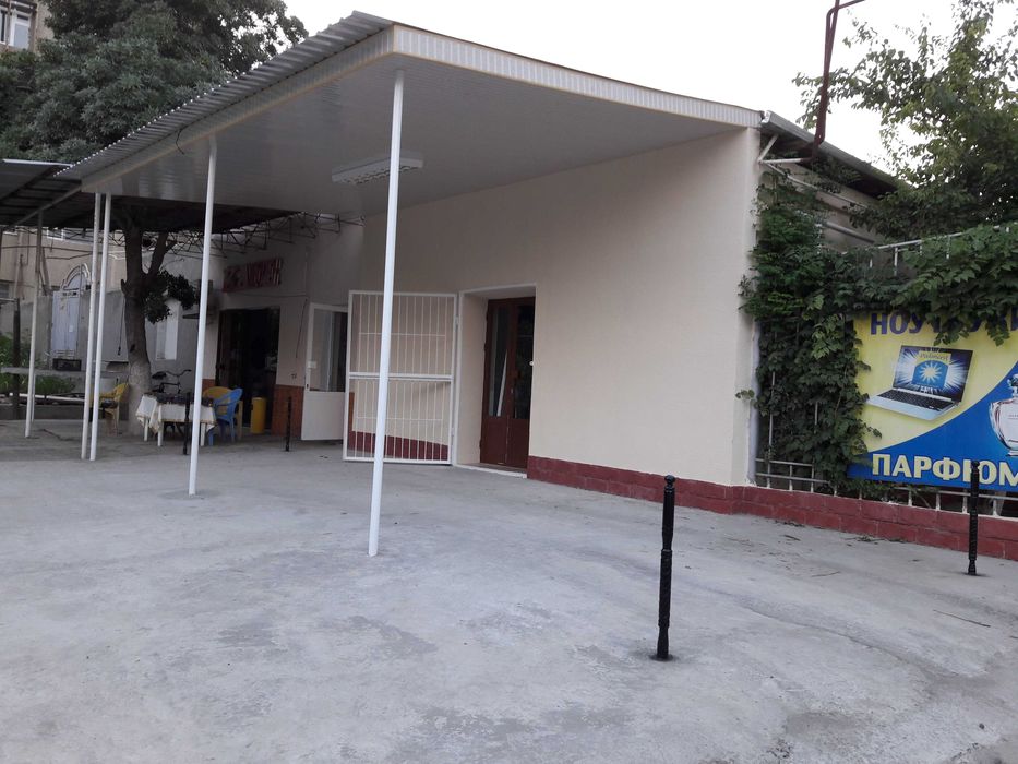 Здание в центре городе Бухара.