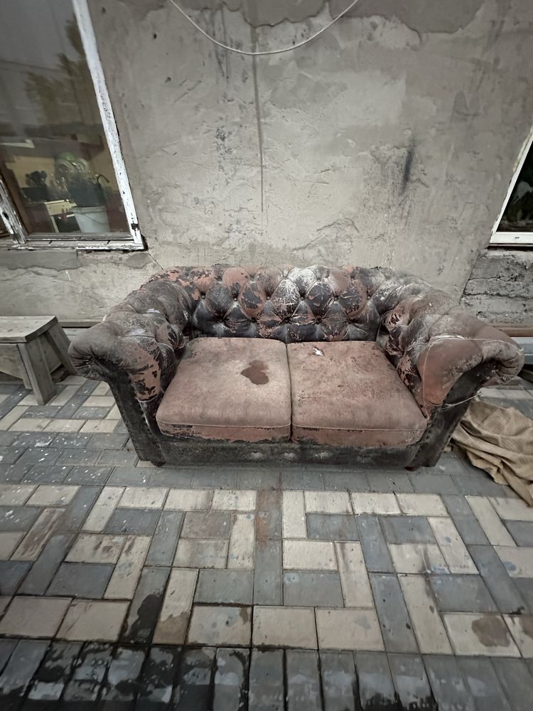 Продам старый диван