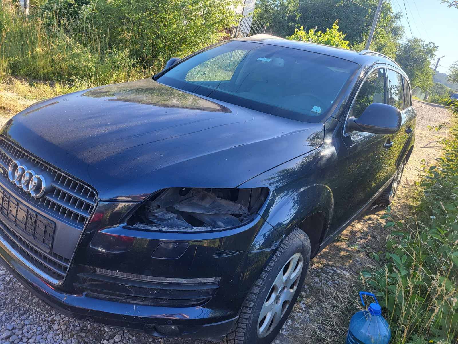 Продавам Audi q7 ,3.0d на части