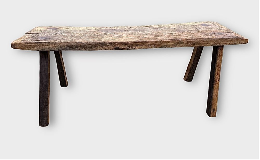 Masa veche lemn frasin confectionata prin cioplire