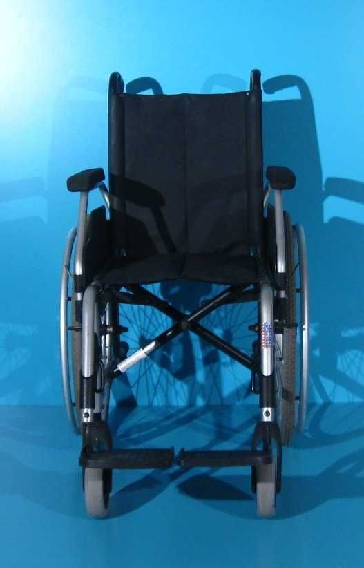 Scaun cu rotile pliabil handicap Meyra / latime sezut 40 cm