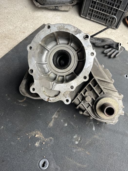 Раздатка за БМВ Х5 Е53 дизел 2001/2003година