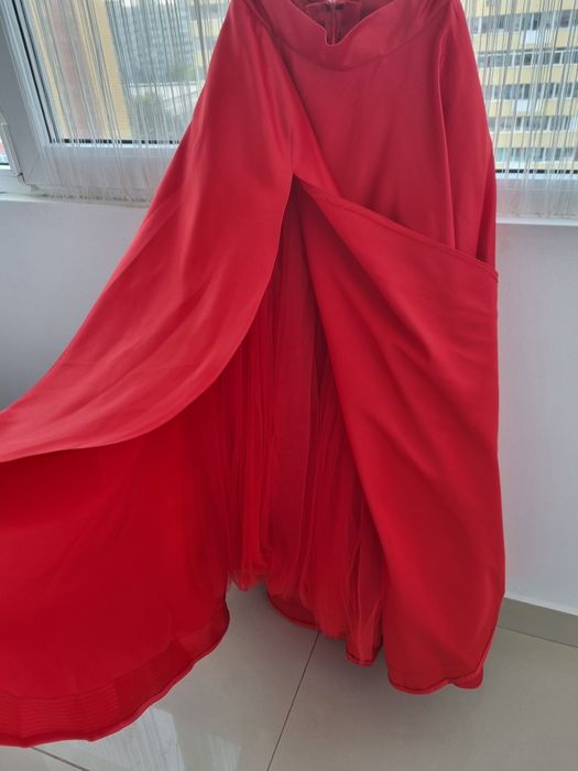 Tinuta de ocazie (nașă)