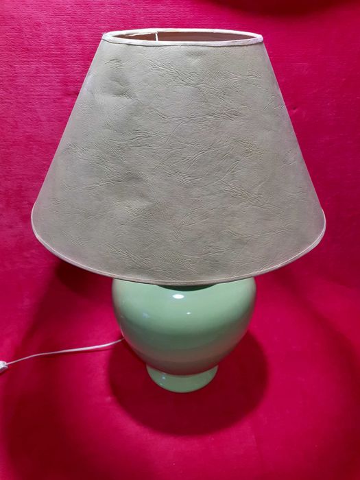 Уникална, настолна, ГОЛЯМА порцеланова лампа.