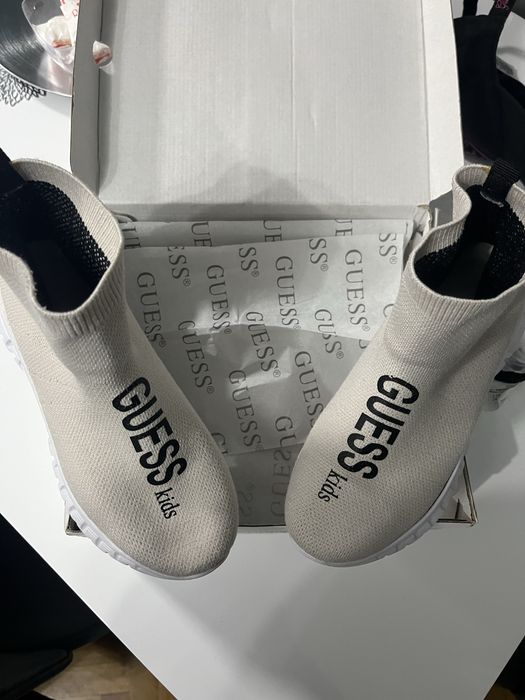 Обувки Guess тип чорап 36 номер стелка 23