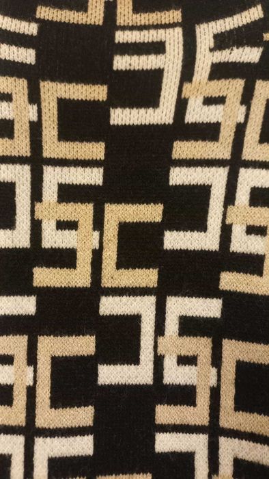 Вталена плътна рокля с дълъг ръкав Lamiar