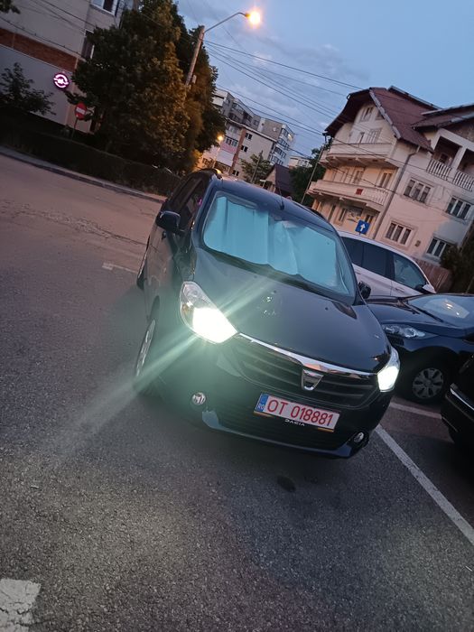 Vând Dacia lodgy