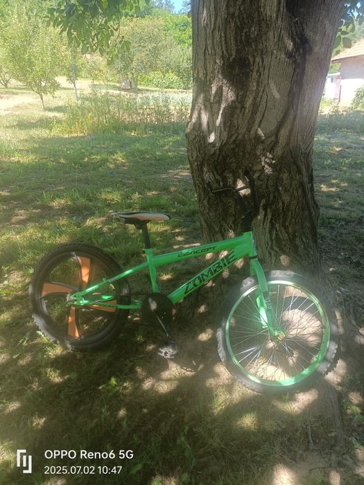 Vând BMX custom utilizat