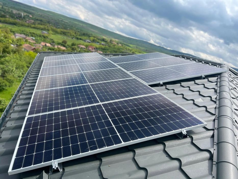 KIT FOTOVOLTAIC COMPLET – Panouri-Invertor-Baterie LiFePo4+Accesorii