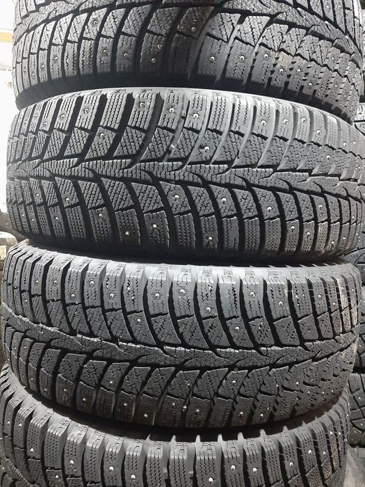 Продам шины 215/55/17 Корея.
