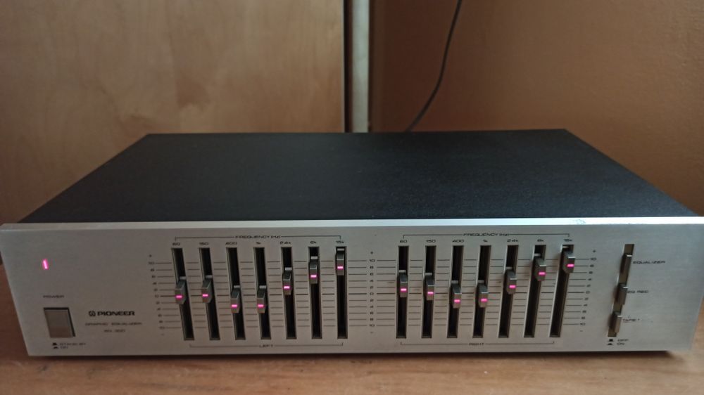 Egalizator Pioneer SG300 Blue line