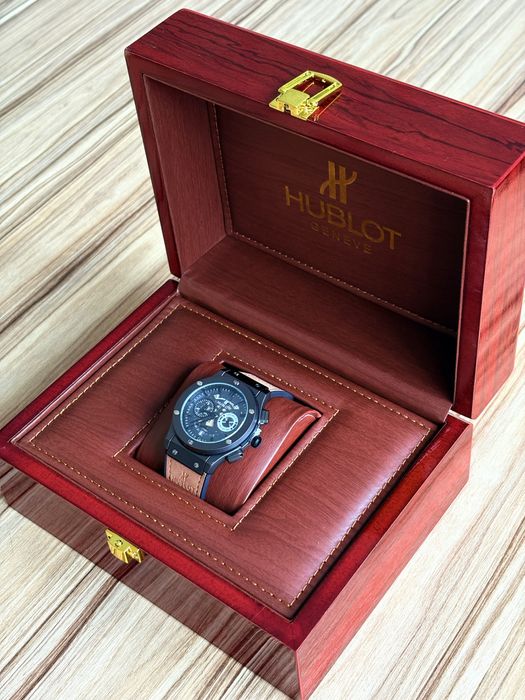 Часы Hublot кварц за 27.500