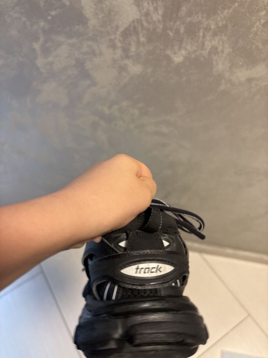 Обувки баленсиага 39 номер