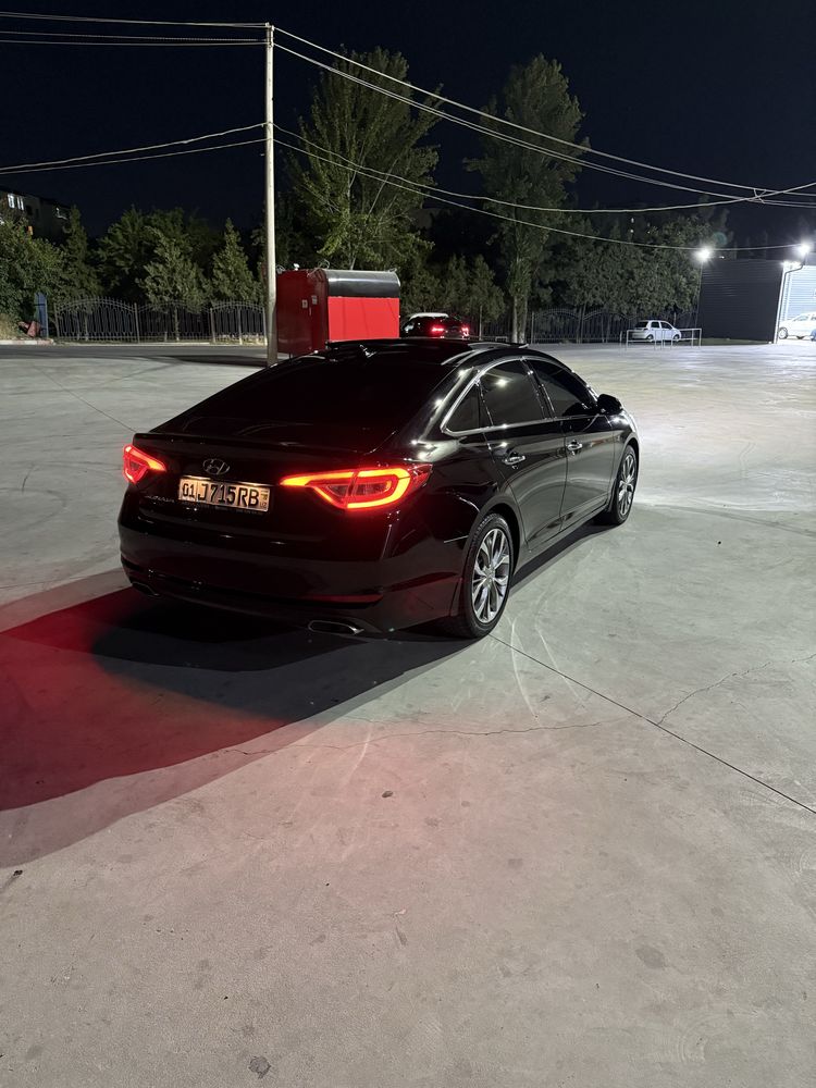 Hyundai  Sonata.  2015 yil. Kraskasi  toza