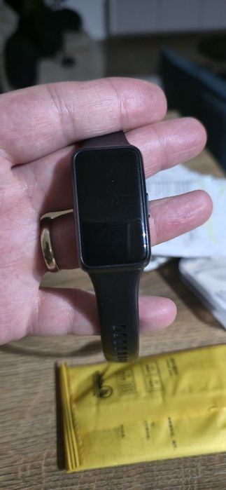 Brățară fitness huawei band 7