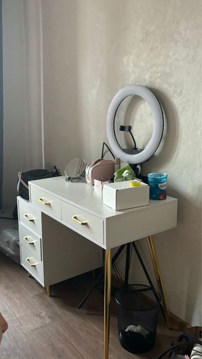 Туалетный столик