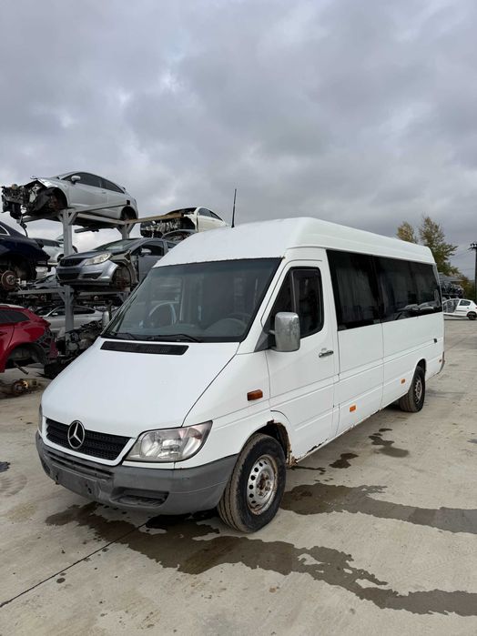 Dezmembrez Mercedes Sprinter 311, 313, W903 2.2 CDI OM611