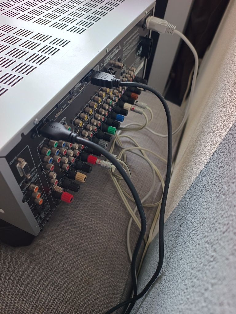 ONKYO TX-SR 875 receiver