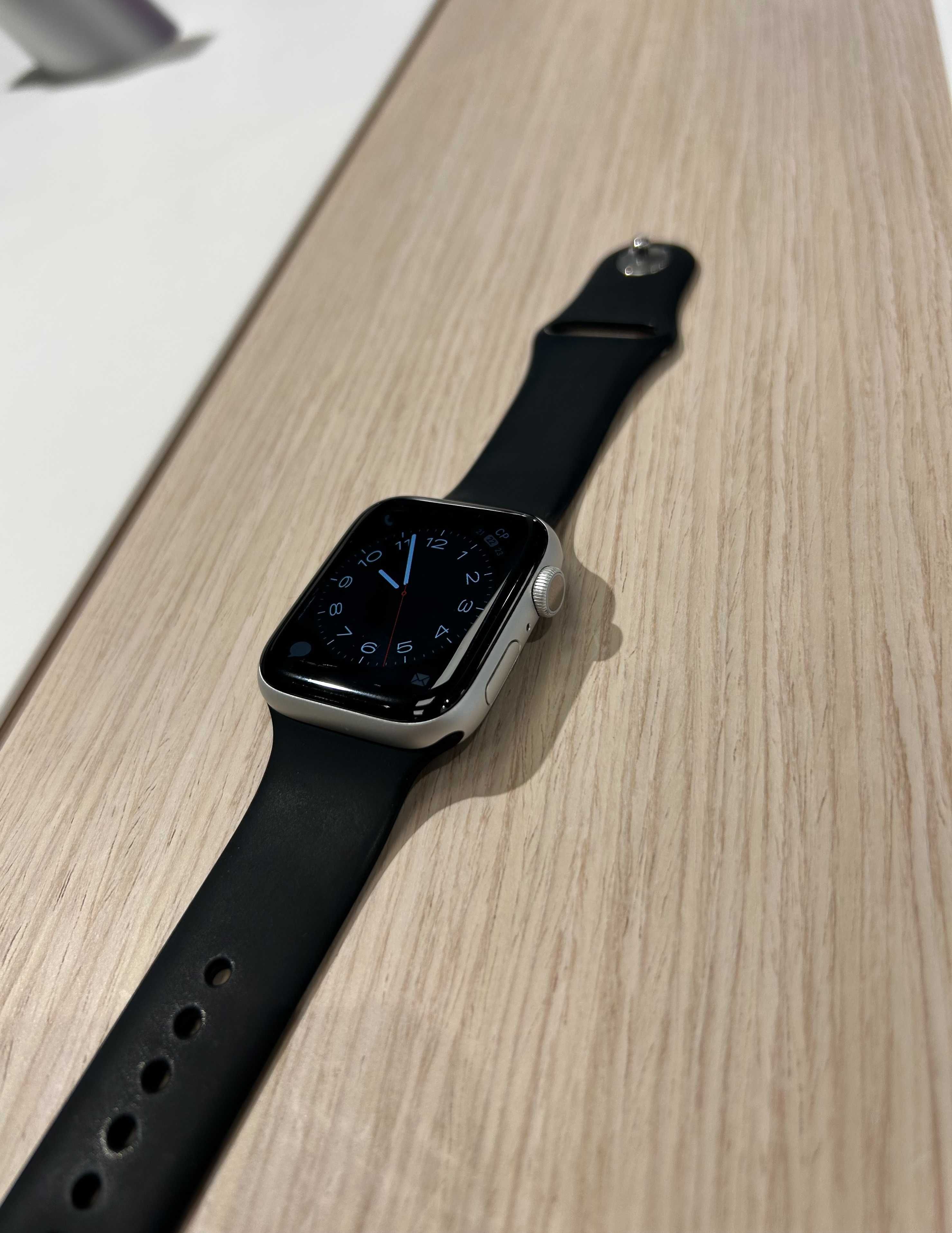 Часы Apple Watch 6 (44 mm, Silver, оригинал)