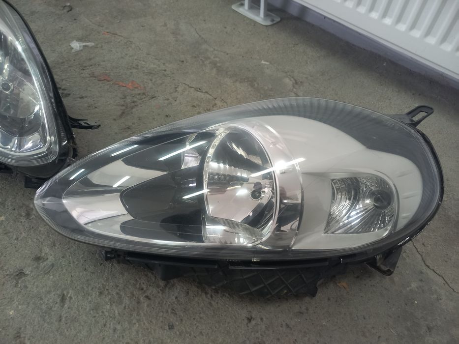 Фарове за Fiat Punto 2010г