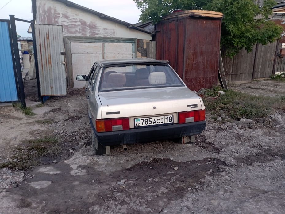 Продам машину 99