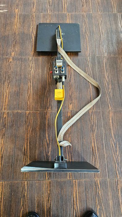 Металотърсач  дълбочинен 3 м дълбочина  с две пити!!!