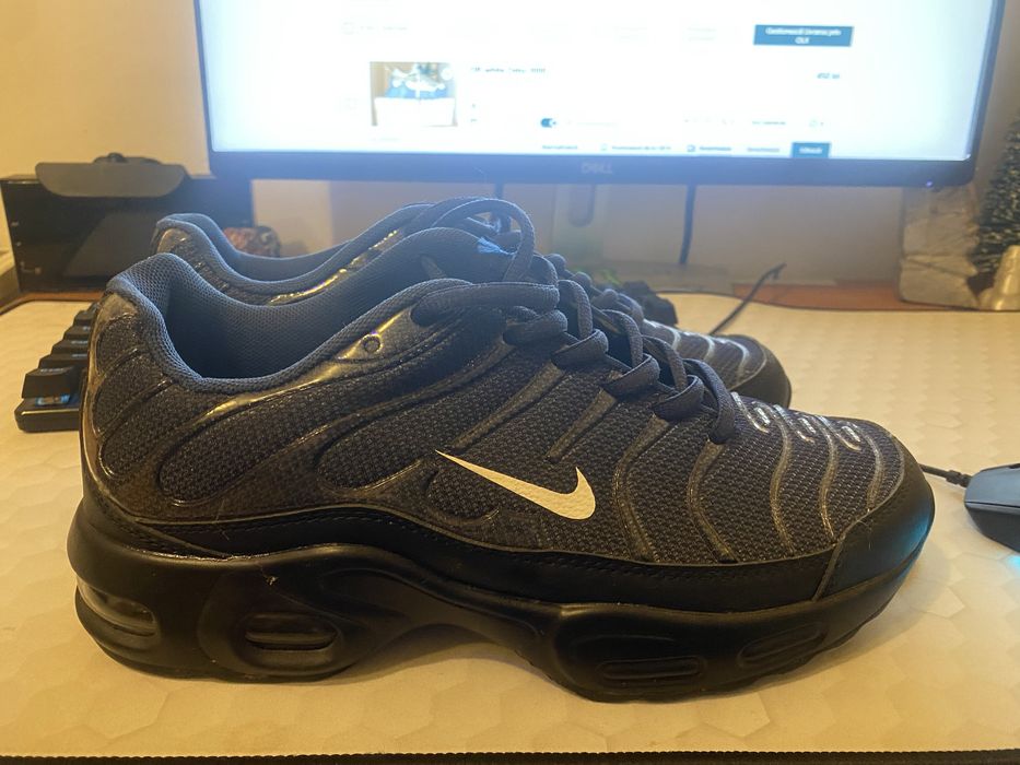 adidasi nike marimea 40