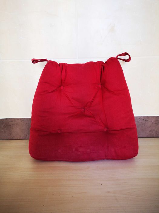 Scaun birou IKEA, rotativ, reglabil pe inaltime, cu roti, rosu cu alb