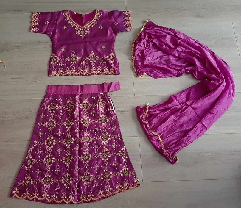 Costum indianca - marimea 4-6 ani