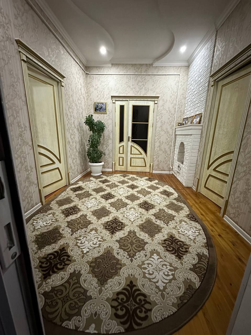 Продается, Айван, кухня, летная кухня, 3 спальня, 1 гостевая, 1 зал