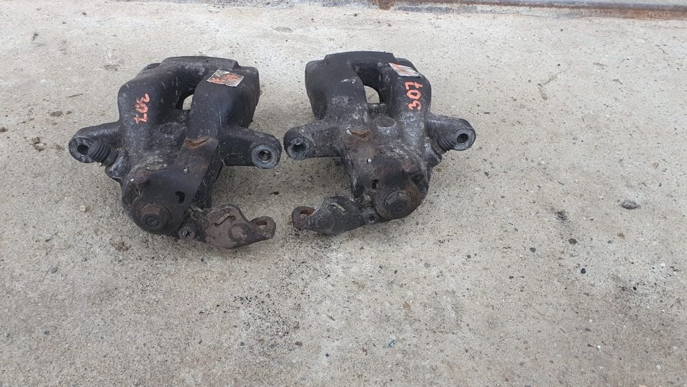 Etrier stanga dreapta Peugeot 307