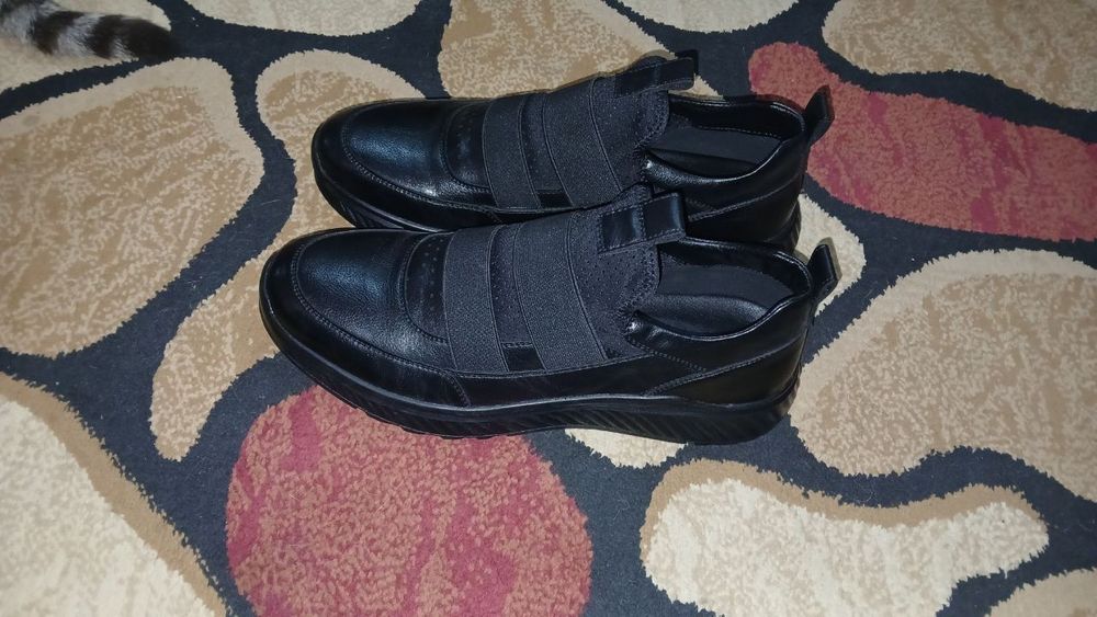 Продаються красовки