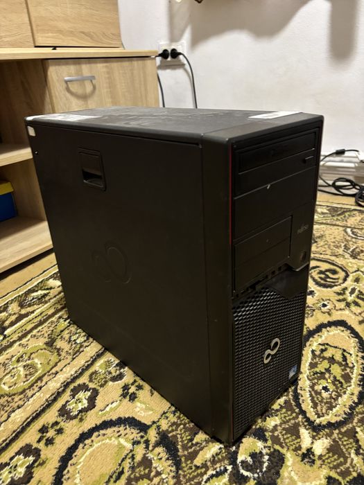 Vand Pc 8RAM  +tastatura