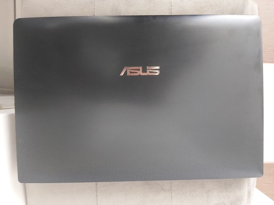 Laptop Asus X501A cu încărcător