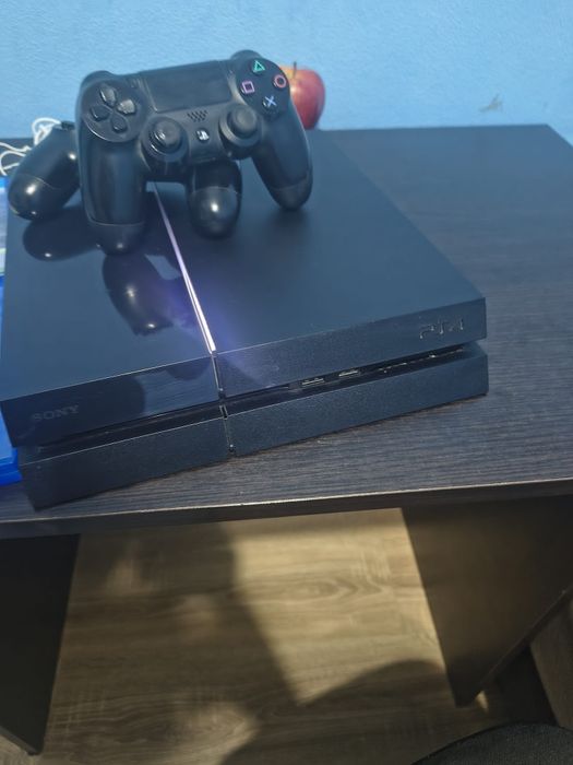 Ps 4 slim   vând sau schimb  uitate in descriere