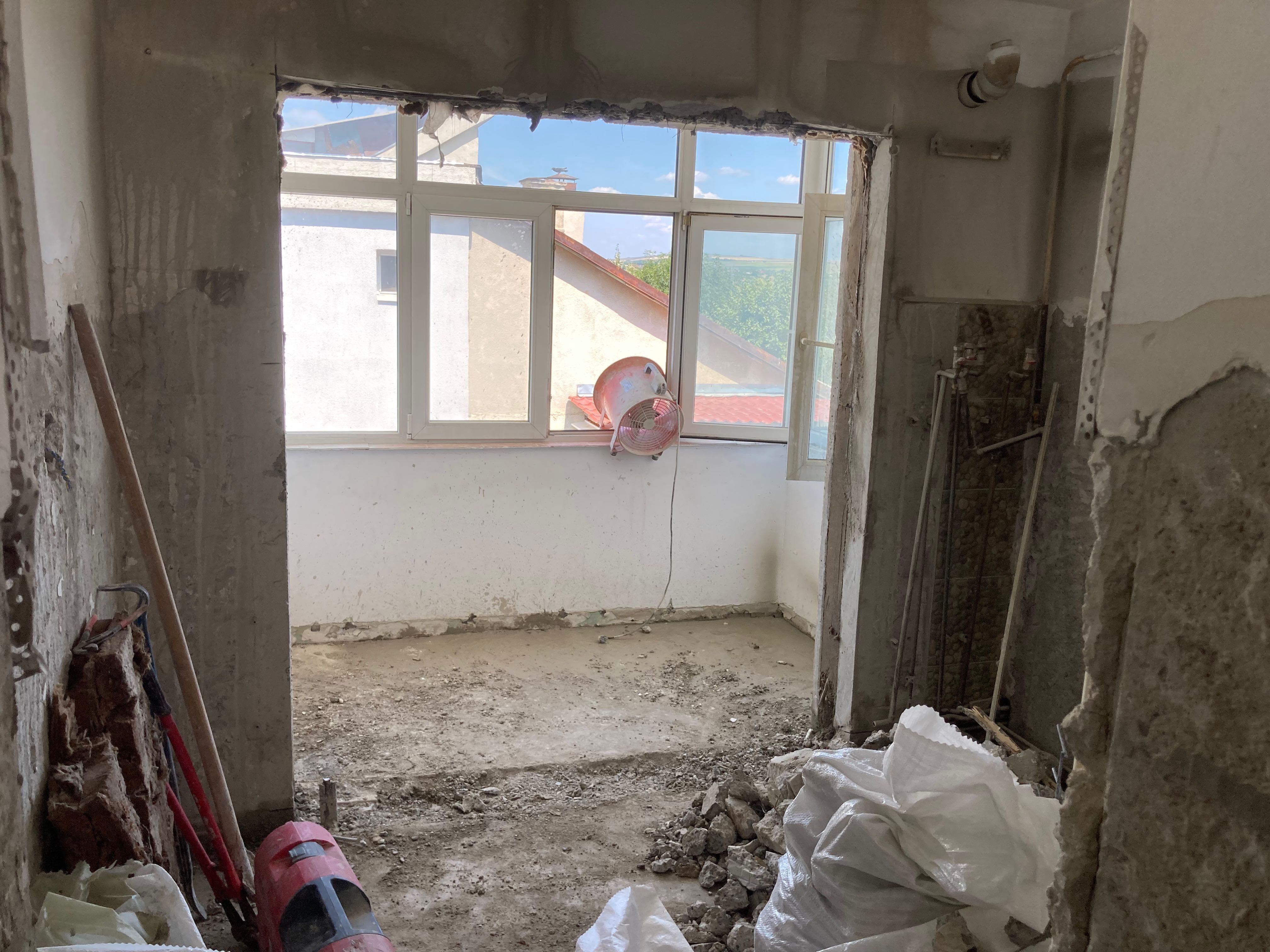 Taiere beton, taiat beton  caramida, decupaje usi ferestre, carotare.