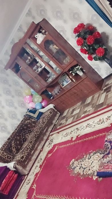 2 qavatli yashashga tayyor katta sutixli xovli sotiladi