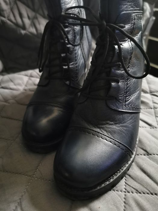 Боти от естествена кожа