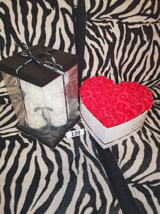 Ursuleți din trandafiri-cadouri pt persoanele dragi