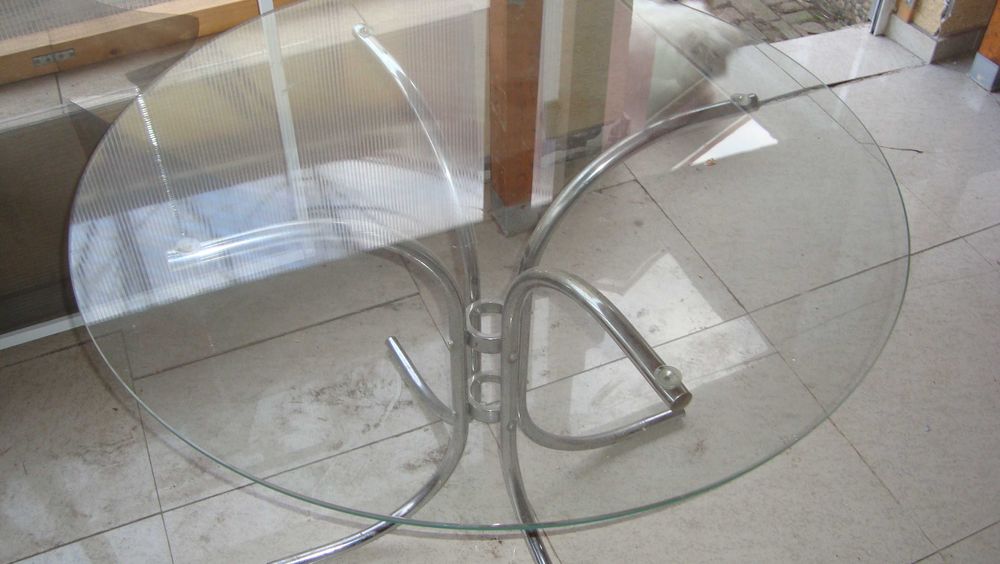 Masa din sticla rotunda cu diametrul 1 M