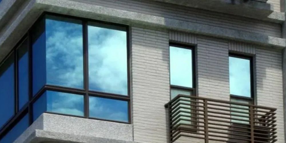 Folii protectie geam - ideale pentru cladiri si birouri !!!