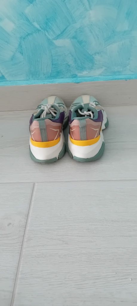 Adidasi copii zara