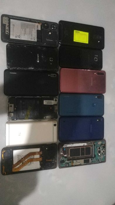 Продам телефон samsung на запчасти