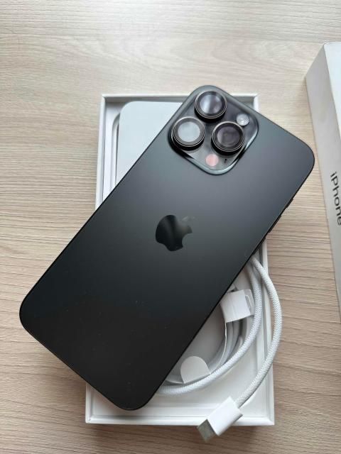 Iphone 15 pro 128gb black