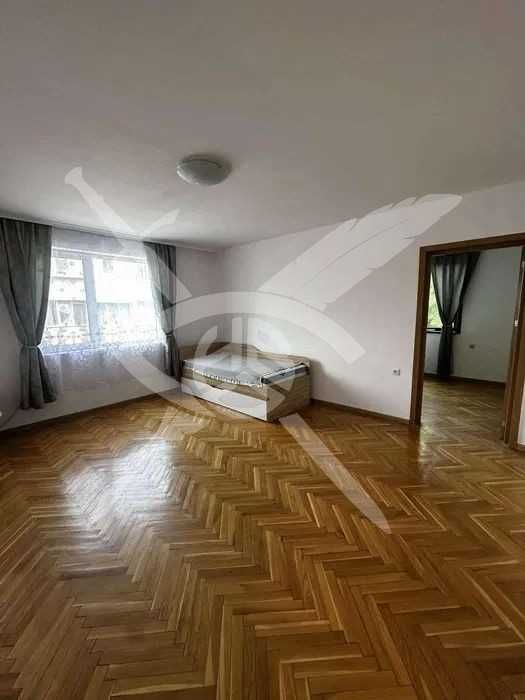 Дава се под наем Етаж от къща в Варна, Генералите - 120 кв.м за 1020 € - Снимка #6
